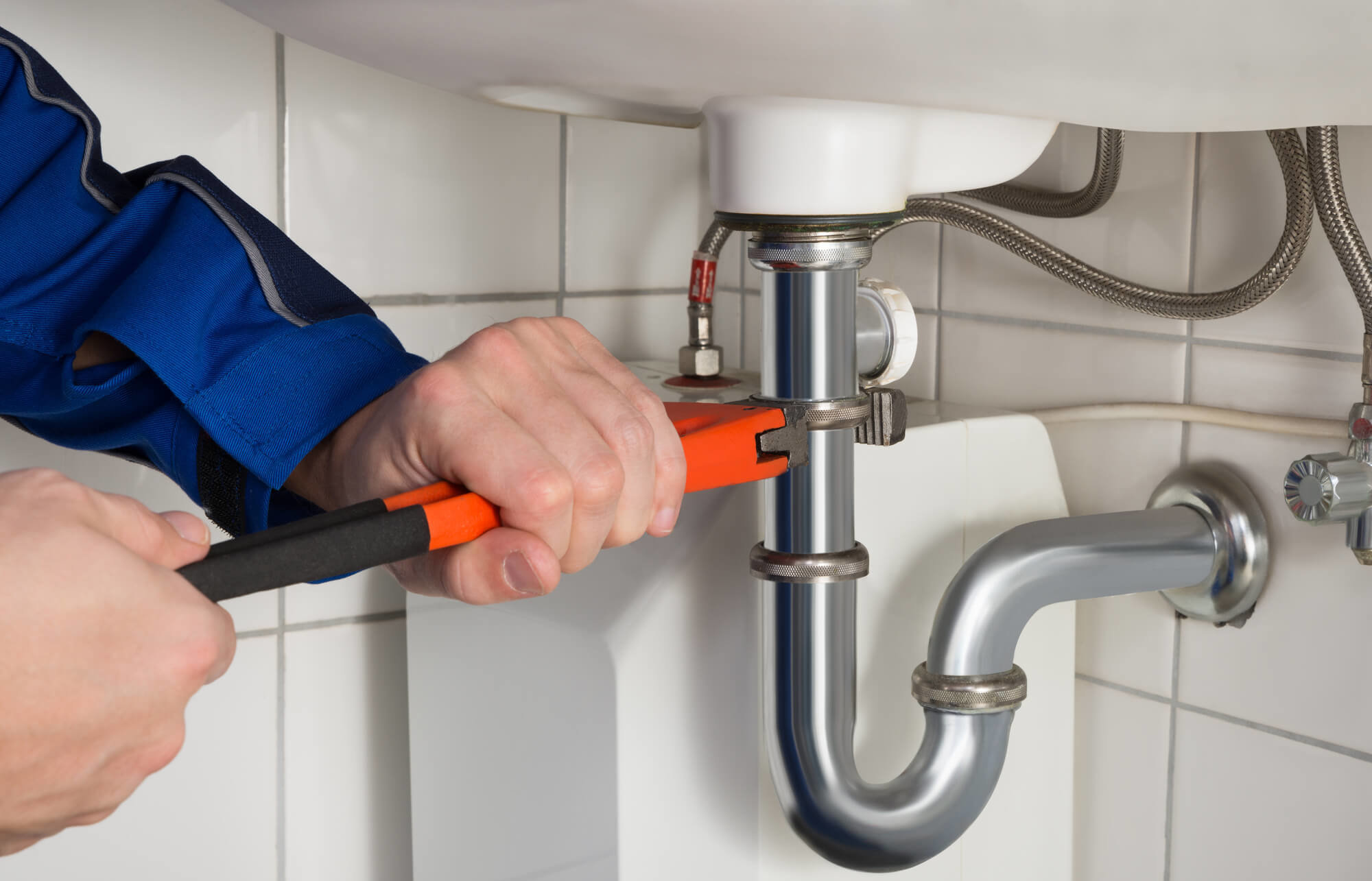 Residential plumbing repair and remodel services